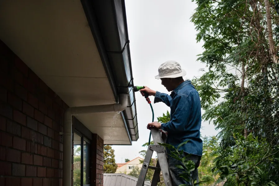 How To Clean Gutter Downspouts in Fort Pierce, FL